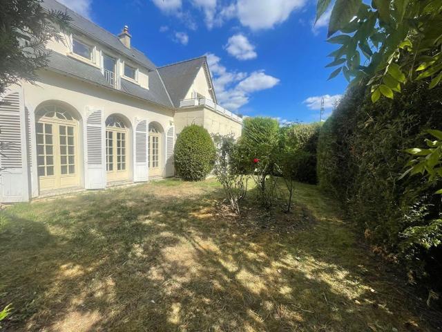 Maison location à Villeneuve, Garches