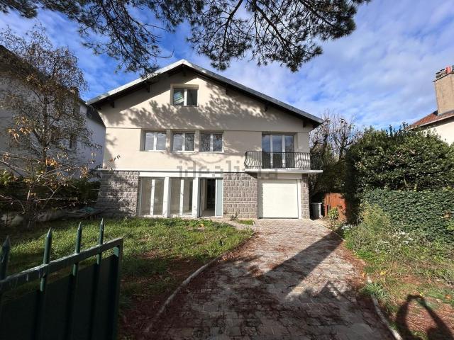 Maison vente à Villeneuve, Garches