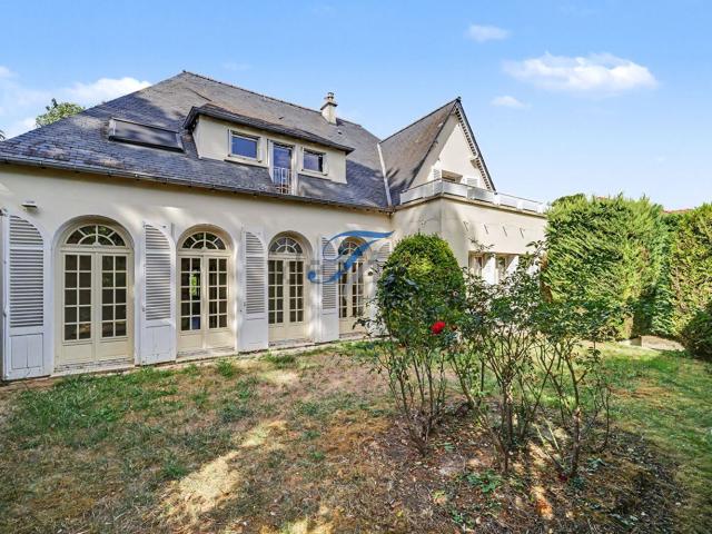 Maison location à Villeneuve, Garches