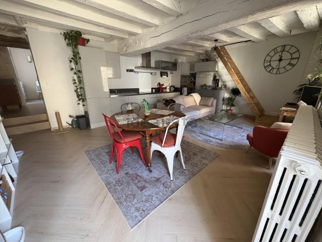 Maison vente à Zone artisanale de la Grosse Pierre, Le Lion-d'Angers