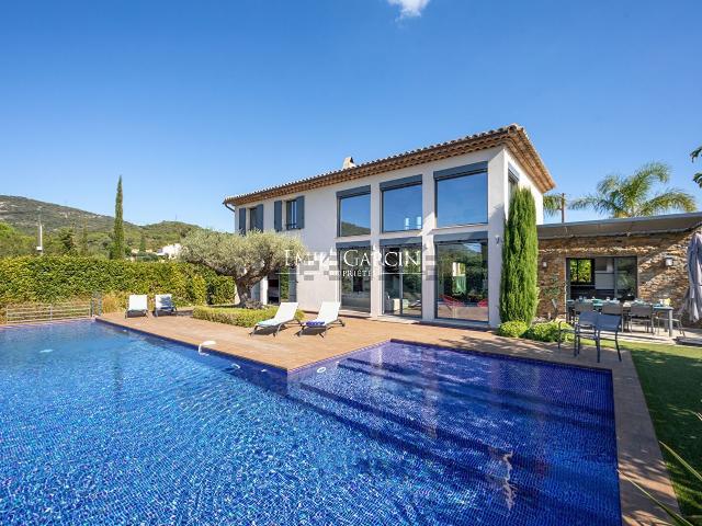 Maison location à Les Crottes, Grimaud