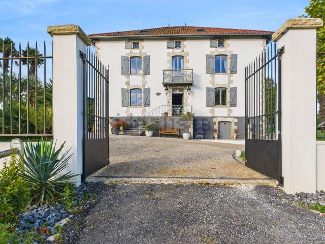 Maison vente à Lapurdi, Guiche