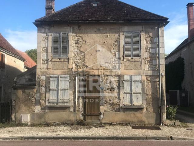 Maison vente à Gy-l'Évêque, Yonne
