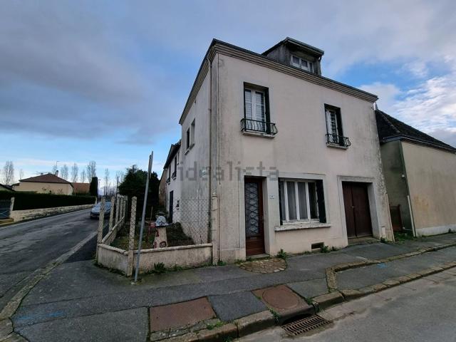Maison vente à La Maladrerie, Igé