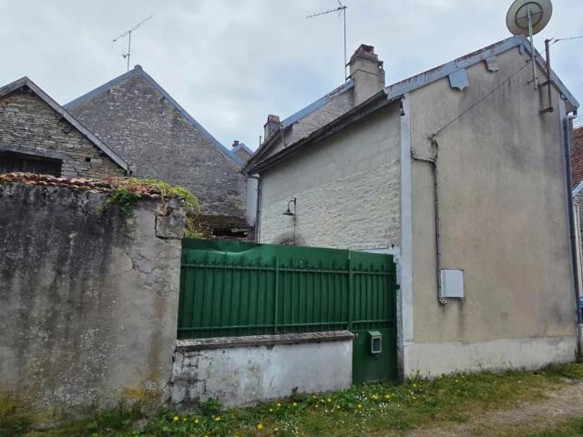 Maison vente à Montbard, Montigny-sur-aube