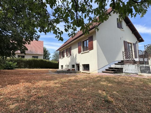 Maison vente à Évry, Petit-bourg