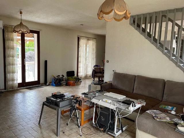 Maison vente à Sens, Soucy