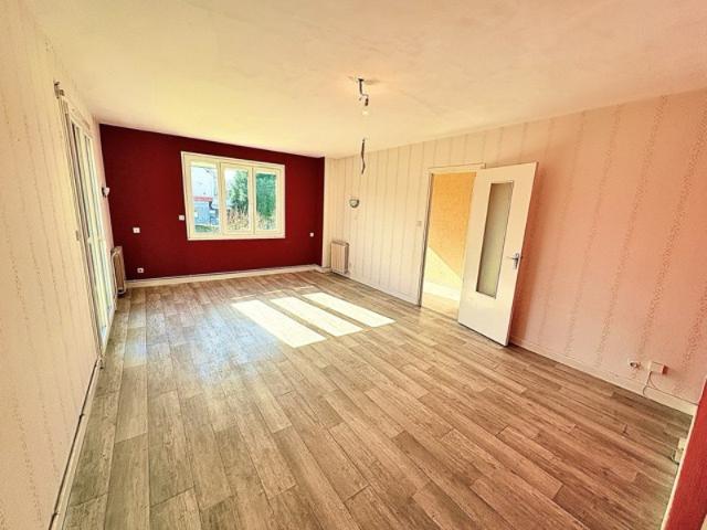 Maison vente à Thiers, Charnat