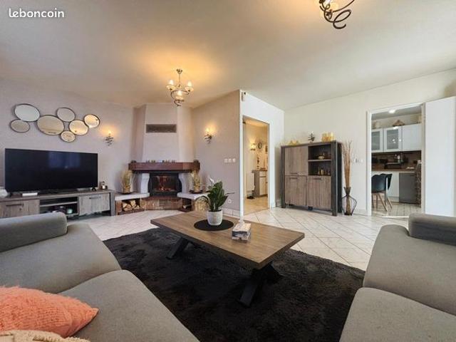 Maison vente à Saint-Julien-en-Genevois, Cranves-sales