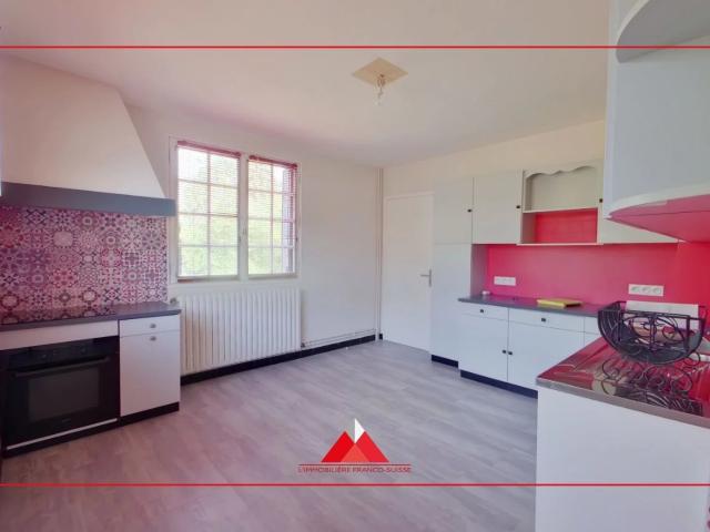 Maison vente à Saint-Claude, La Chaux-du-dombief