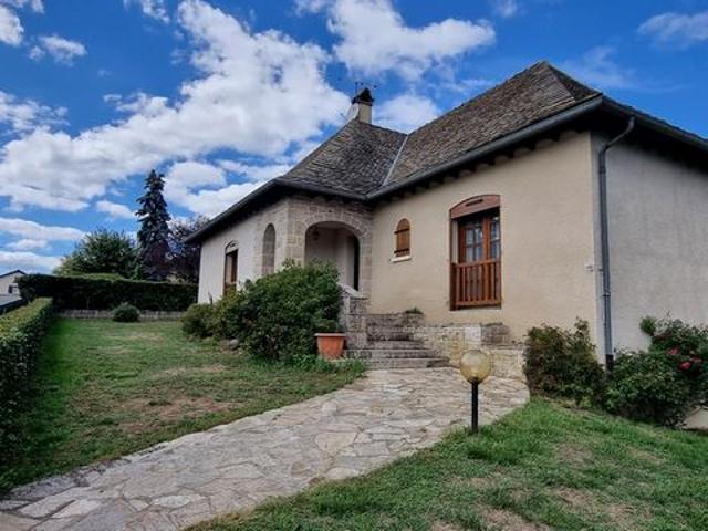Villa vente à Villefranche-de-Rouergue, La Salvetat-peyralès