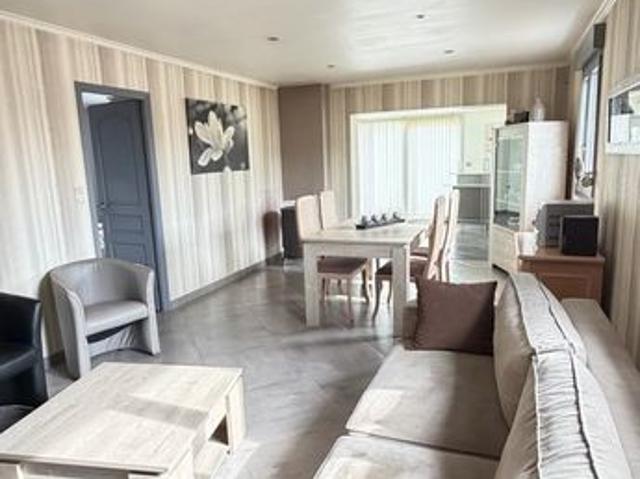 Maison vente à Valenciennes, Petite-forêt