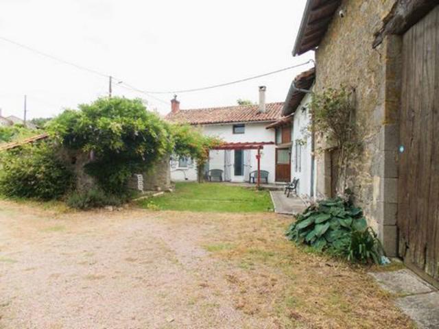 Maison vente à Rochechouart, Marval