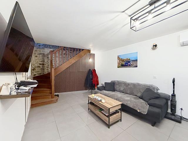 Maison vente à Puy, Clans