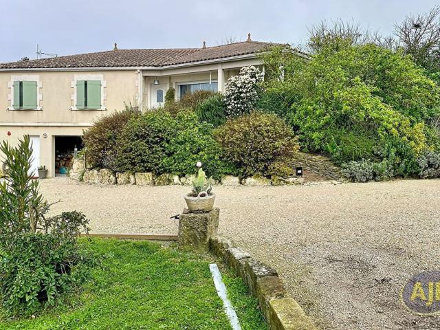 Maison vente à La Pouyade, Jarnac-Champagne