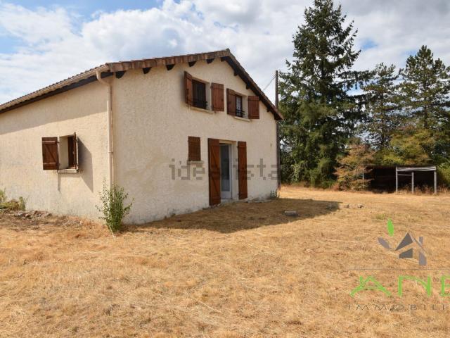 Maison vente à La Chapelle Saint-Robert, Javerlhac-et-la-Chapelle-Saint-Robert