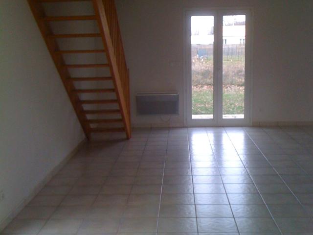 Maison location à Saint-Médard-de-Guizières, Gironde
