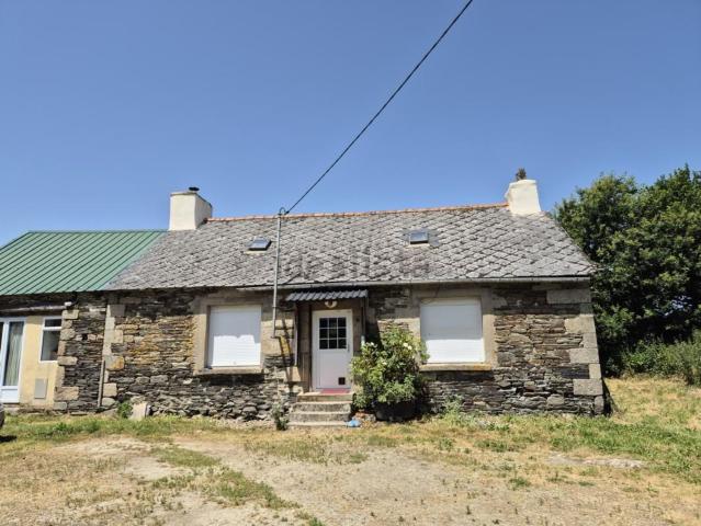 Maison vente à Garz an Oguel, Kergrist-Moëlou