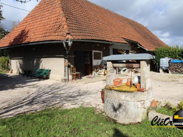 Maison vente à Chavenne, La Chapelle-Saint-Sauveur