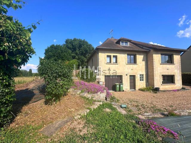 Maison vente à Le Bourg, La Chartre-sur-le-Loir
