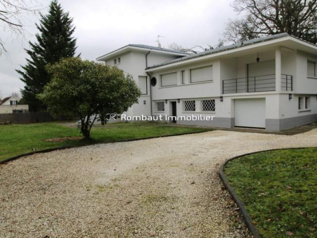 Maison location à Fontenay-le-Comte, La Châtaigneraie
