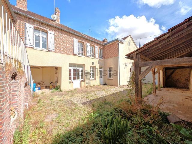 Maison vente à La Ferté Loupière, La Ferté-Loupière