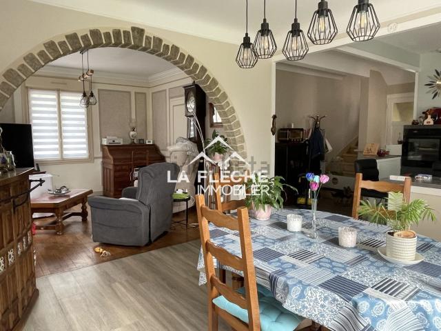 Maison vente à Sainte-Colombe, La Flèche