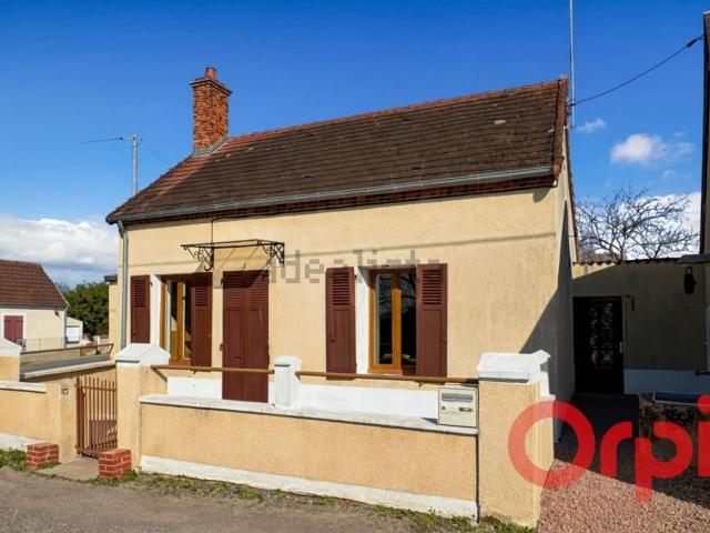 Maison vente à La Guerche-sur-l'Aubois, Cher