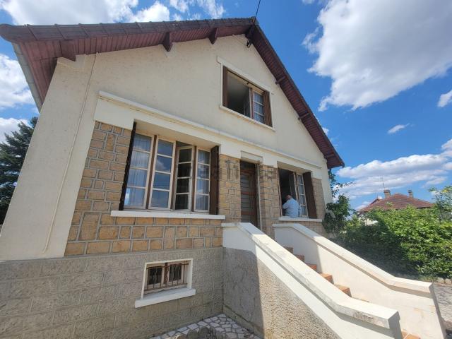 Maison vente à La Guerche-sur-l'Aubois, Cher