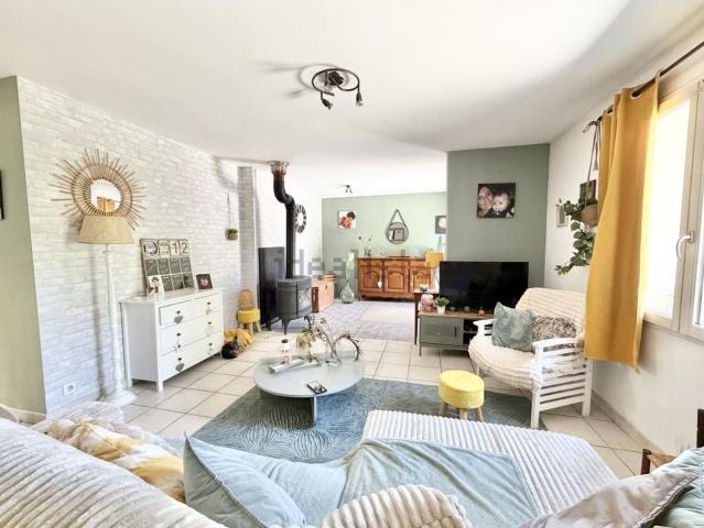 Maison vente à La Guerche-sur-l'Aubois, Cher