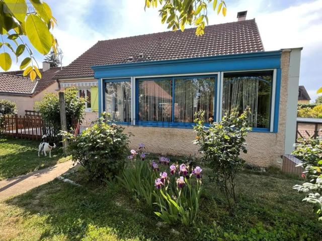 Maison vente à La Guierche, Sarthe