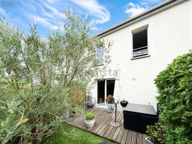 Maison vente à Domaine de la Chevesse, La Mézière