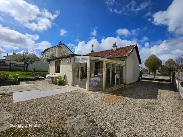 Maison vente à La Neuville-en-Tourne-à-Fuy, Ardennes