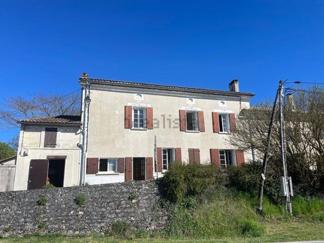 Maison vente à Argentine, La Rochebeaucourt-et-Argentine