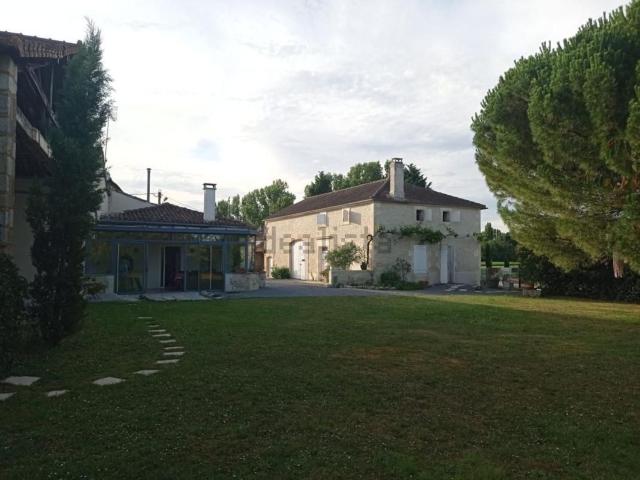 Maison vente à La Rochefoucauld, La Rochefoucauld-en-Angoumois