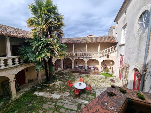 Maison vente à Saint-Projet-Saint-Constant, La Rochefoucauld-en-Angoumois