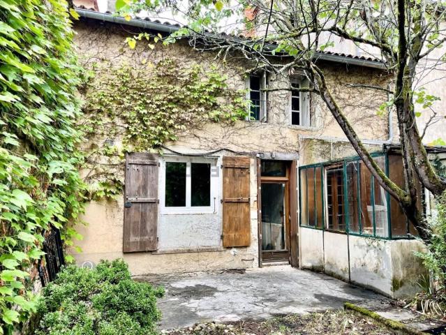 Maison vente à La Rochefoucauld, La Rochefoucauld-en-Angoumois