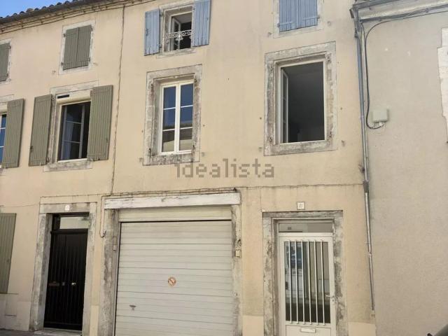 Maison vente à La Rochefoucauld, La Rochefoucauld-en-Angoumois