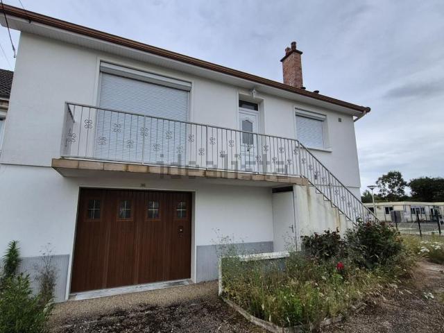 Maison vente à La Suze-sur-Sarthe, Sarthe