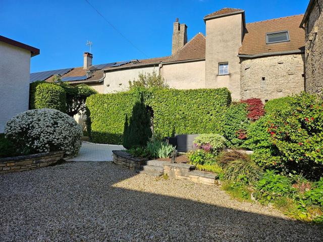 Maison vente à Buisson, Ladoix-Serrigny