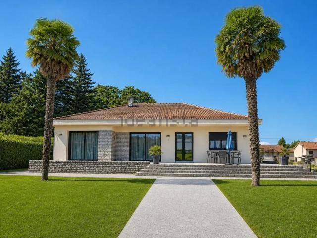 Maison vente à Zone Commerciale de la Ramondia, Lannemezan
