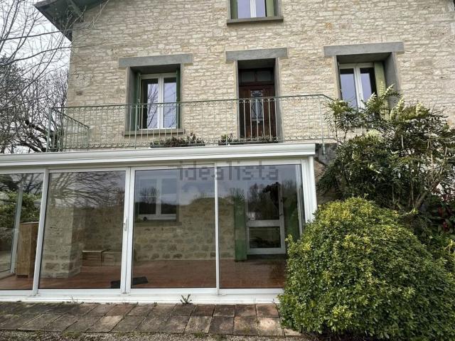 Maison vente à Bro, Lapenche