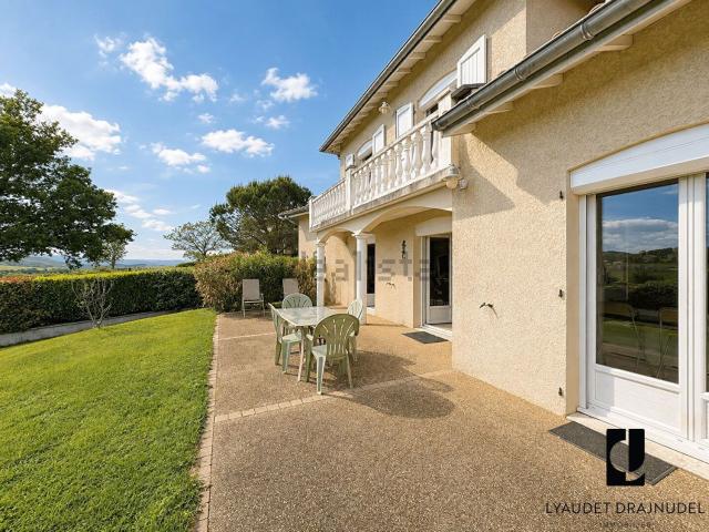 Maison vente à La Verpillière, Lay