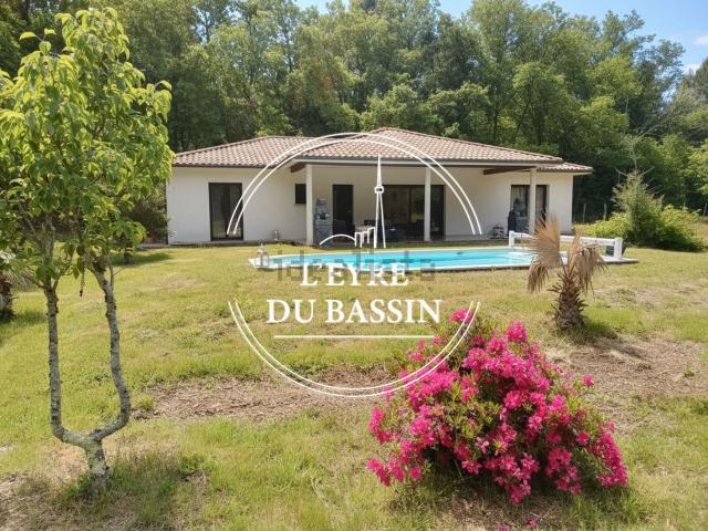 Maison vente à Castor, Salles