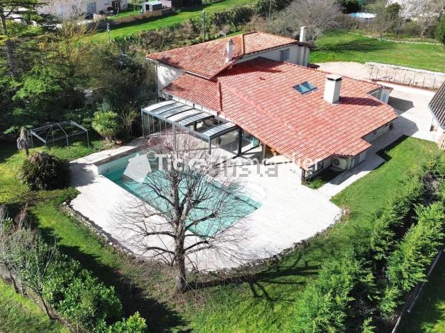 Maison vente à Endanis, Le Burgaud