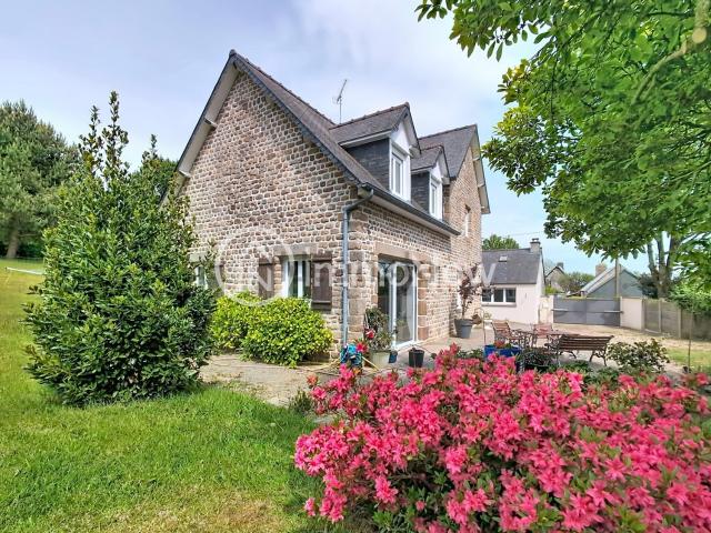 Maison vente à Champcervon, Le Grippon