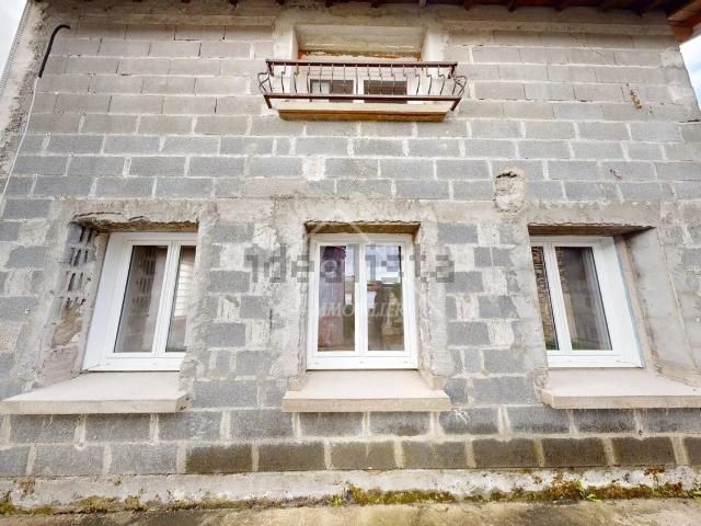 Maison vente à Le Mayet-d'École, Allier