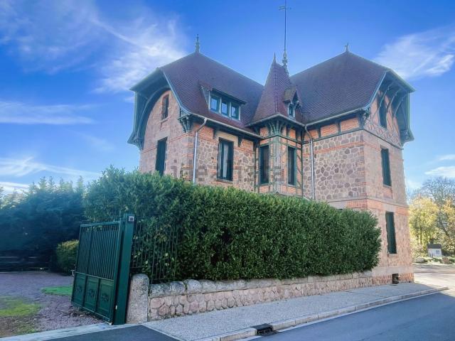 Maison vente à Le Moulin, Le Pin