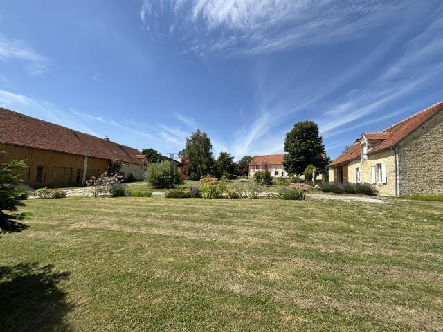 Maison vente à Les Champs du Houx, Le Pin-la-Garenne