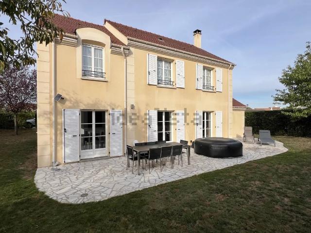 Maison vente à Les Clayes-sous-Bois, Yvelines
